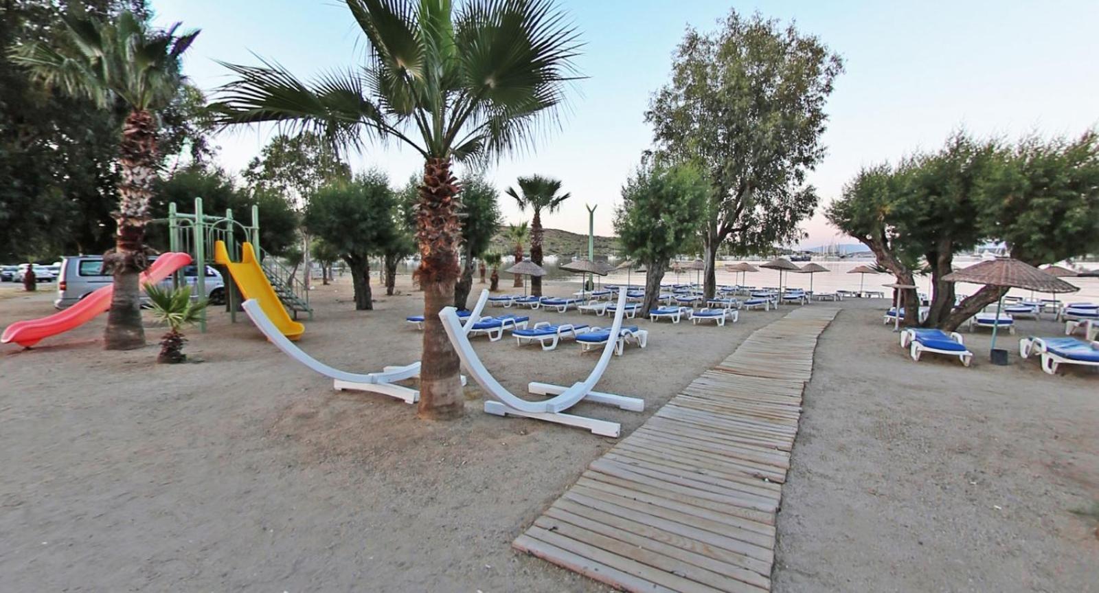 فندق باركيم أياز غومْبيت المظهر الخارجي الصورة